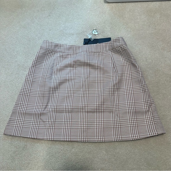 ✨ High Waisted Plaid A-Line Skirt ✨ - Picture 7 of 7